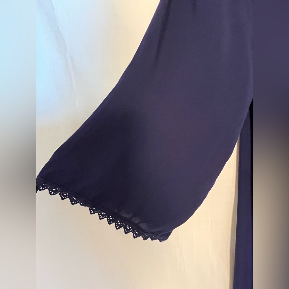 Preowned Solitaire Embroidered V-Neck Tunic Top with Waistband - Navy - Sz L - Picture 4 of 13